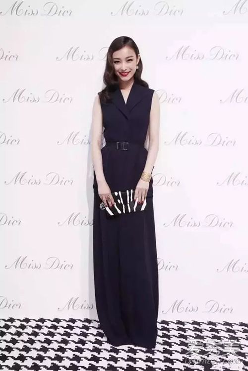 妮妮服裝搭配圖片妮妮服裝風(fēng)格